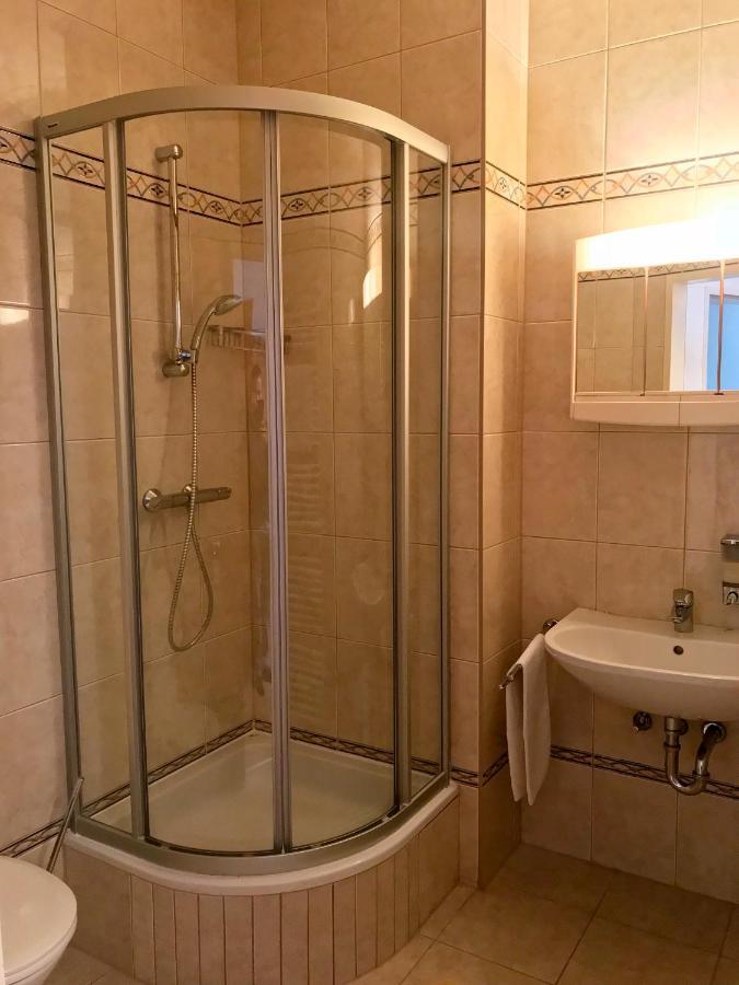 Privatzimmer Familie Schwarz Vienne Extérieur photo