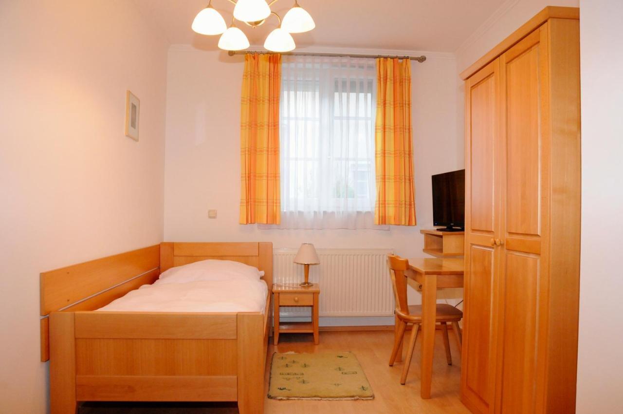 Privatzimmer Familie Schwarz Vienne Extérieur photo